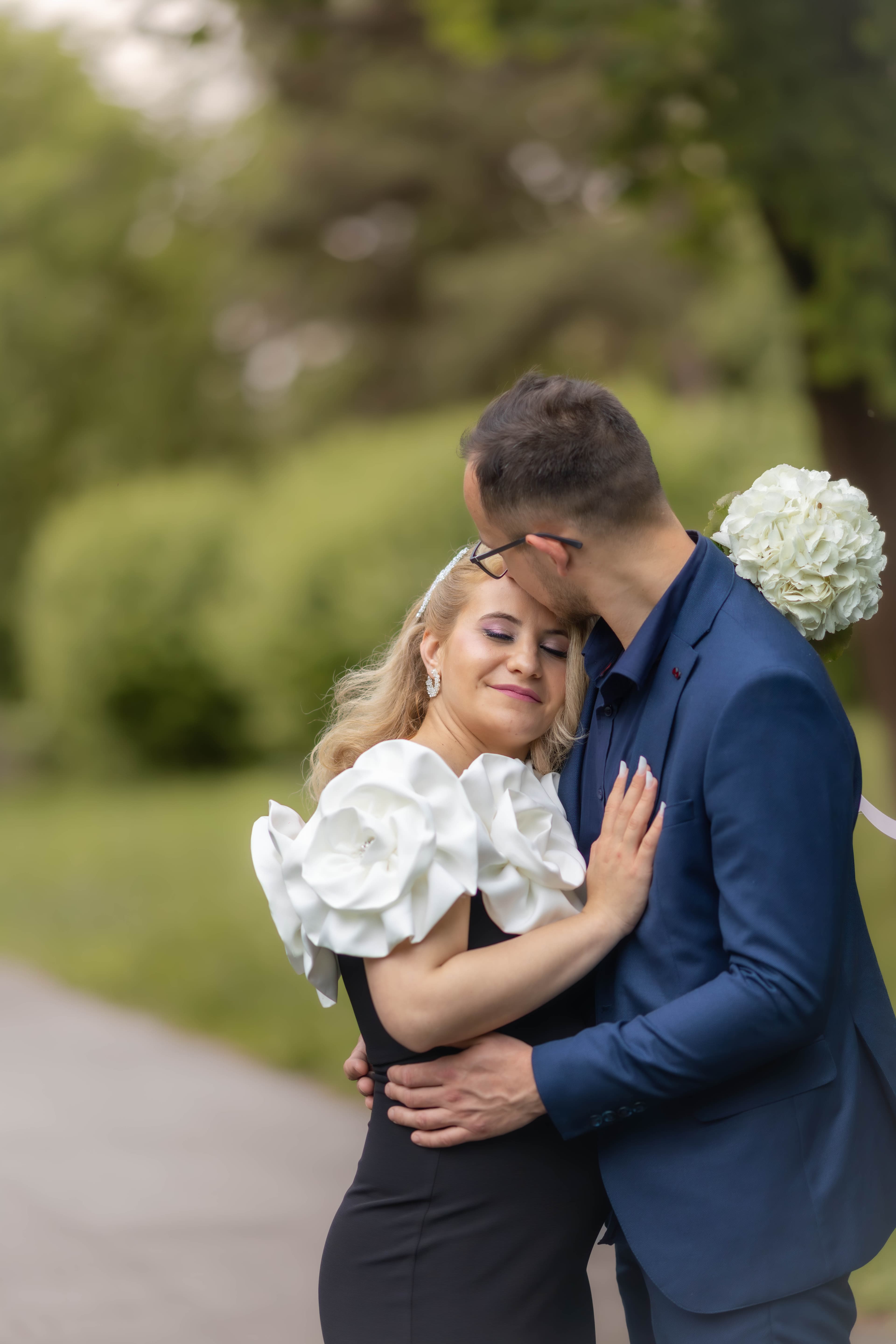 Fotografie cununie civilă București – ceremonie, parc și petrecere